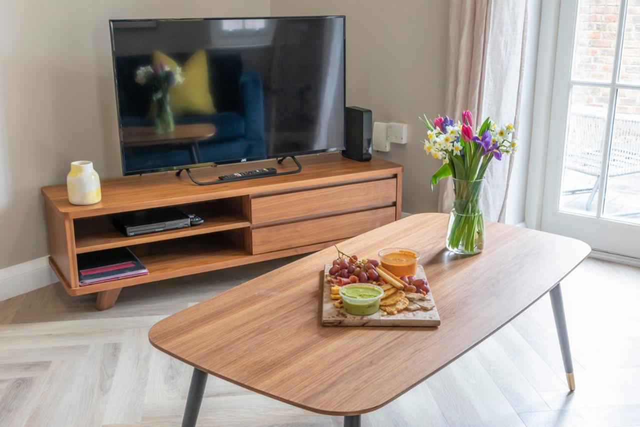 Elliot Oliver - 2 Bedroom Garden Apartment With Parking Τσέλτενχαμ Εξωτερικό φωτογραφία