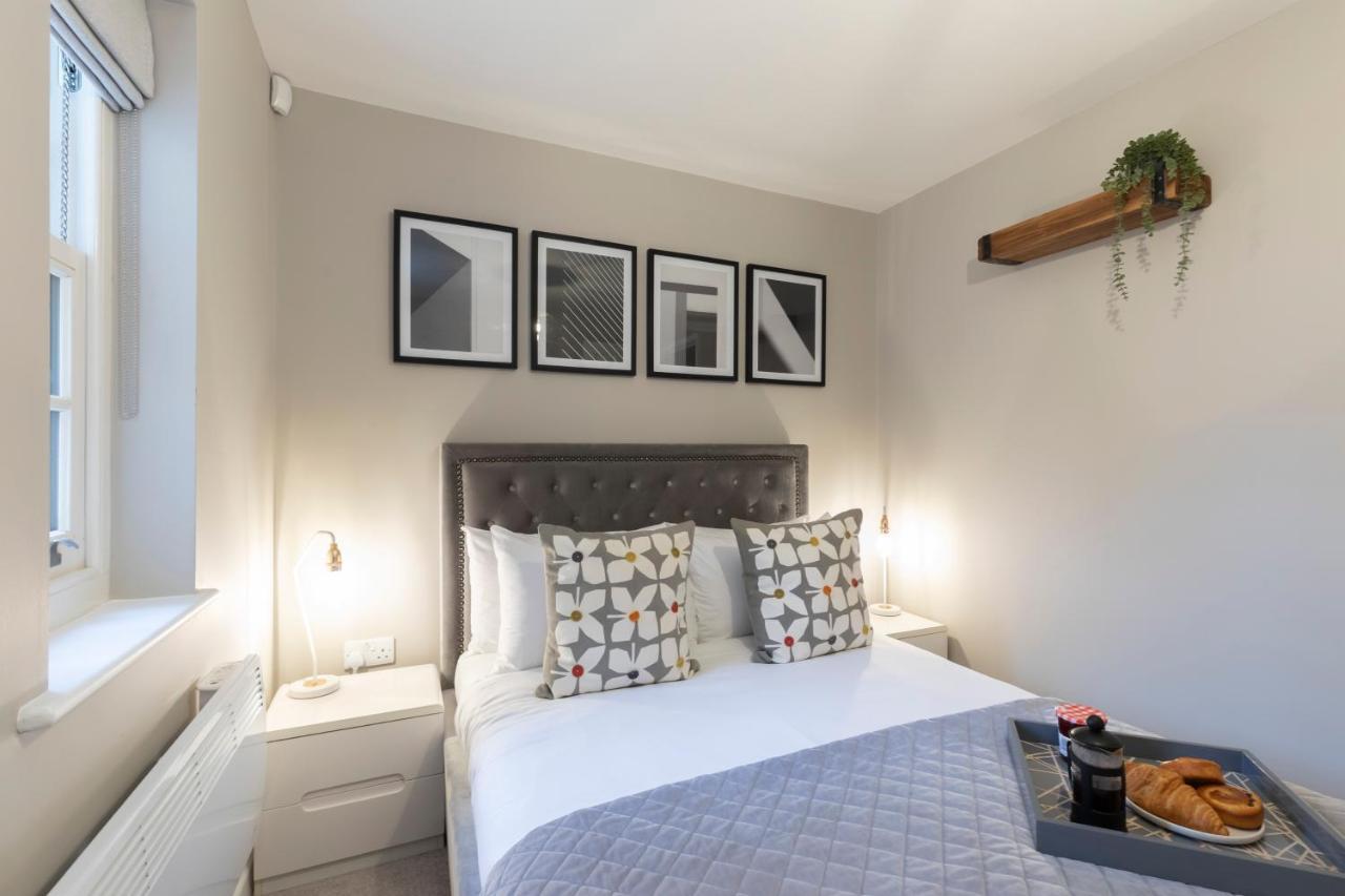 Elliot Oliver - 2 Bedroom Garden Apartment With Parking Τσέλτενχαμ Εξωτερικό φωτογραφία