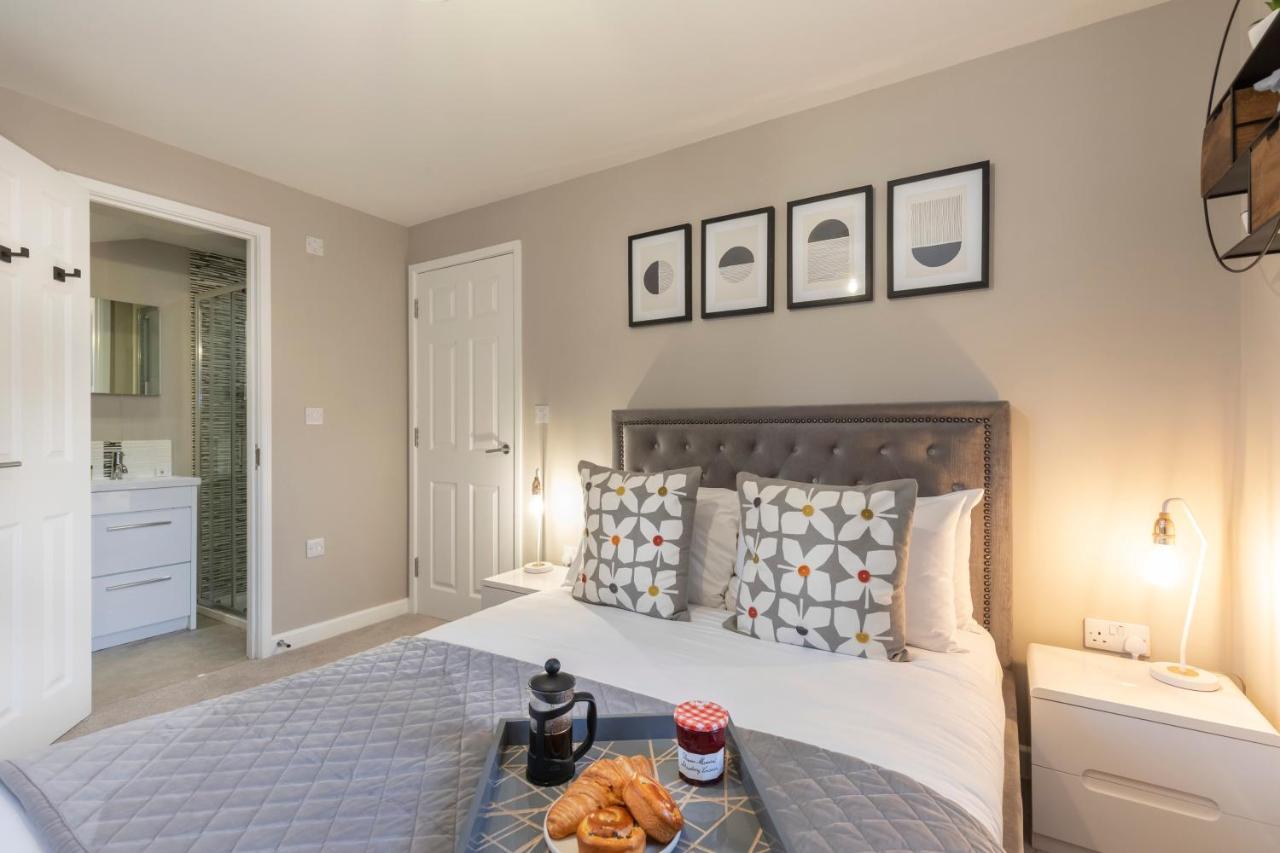 Elliot Oliver - 2 Bedroom Garden Apartment With Parking Τσέλτενχαμ Εξωτερικό φωτογραφία