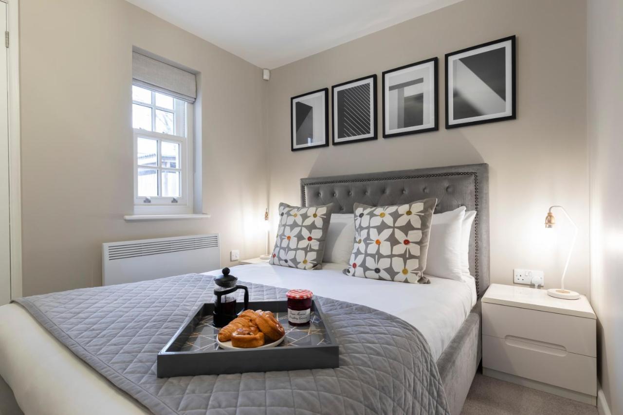Elliot Oliver - 2 Bedroom Garden Apartment With Parking Τσέλτενχαμ Εξωτερικό φωτογραφία
