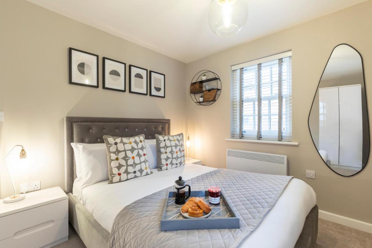 Elliot Oliver - 2 Bedroom Garden Apartment With Parking Τσέλτενχαμ Εξωτερικό φωτογραφία